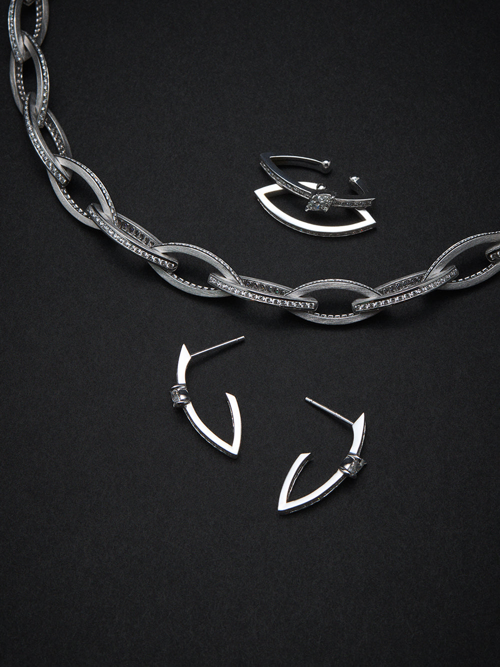 2N グランデホワイトゴールドマーキスリンク&ダイヤモンドネックレス