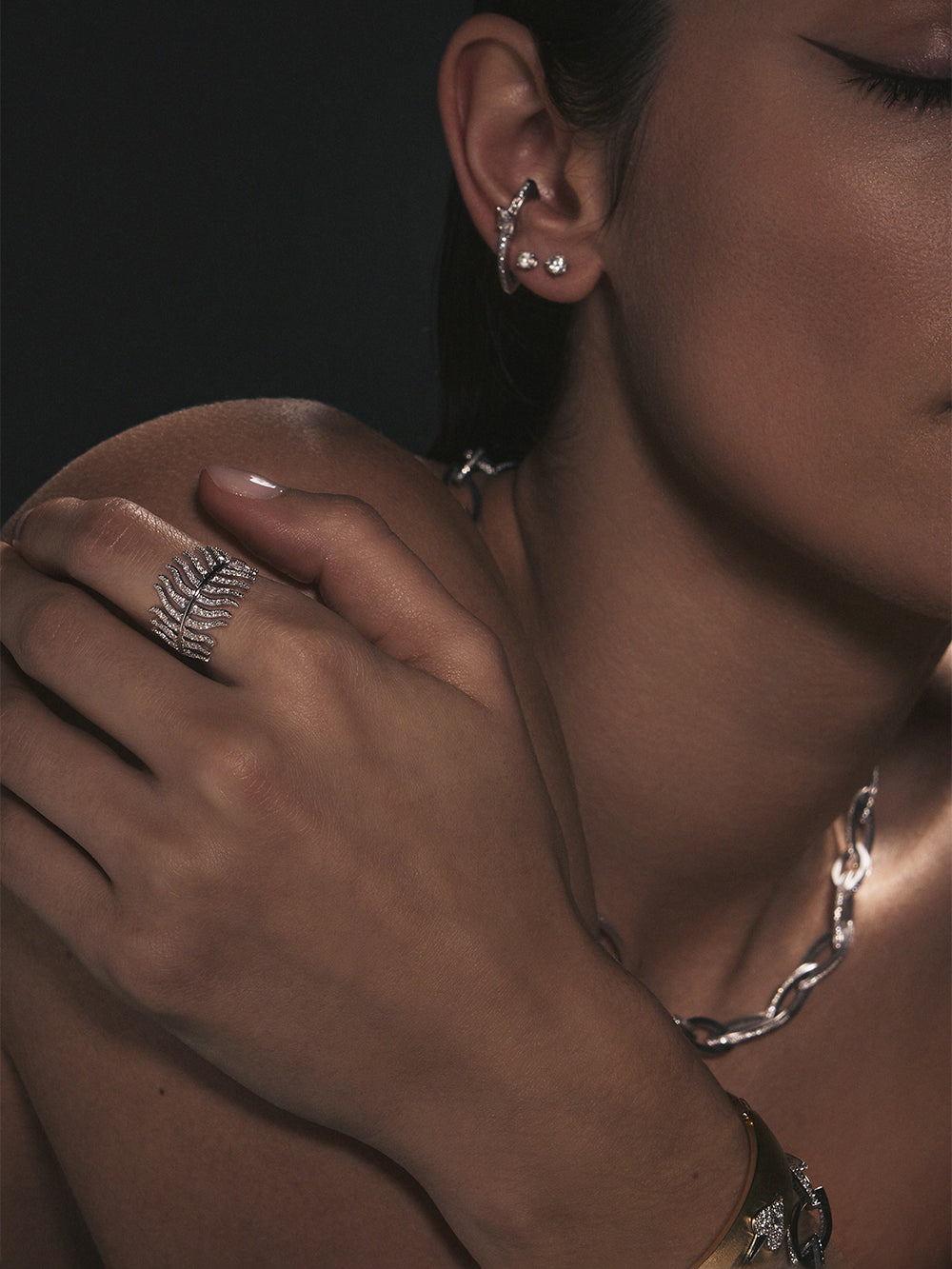 2R グランデホワイトゴールド&ダイヤモンドフェザーリング